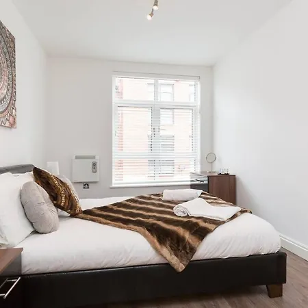 Apartment Zen Modern 2 Bedroom Close To City Centre Ideal For A Group Of 4-6