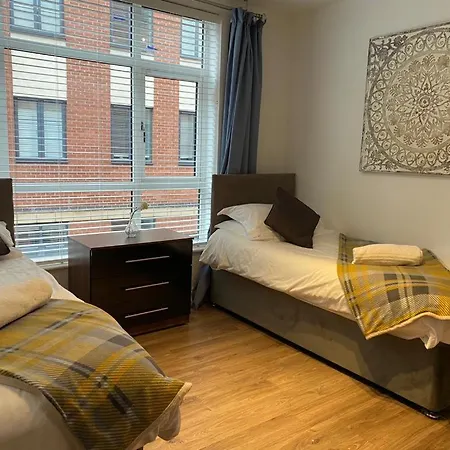 Zen Modern 2 Bedroom Close To City Centre Ideal For A Group Of 4-6 Apartment *