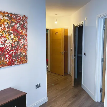Zen Modern 2 Bedroom Close To City Centre Ideal For A Group Of 4-6 Apartment Birmingham